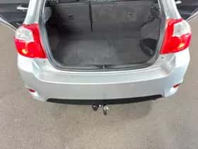 Toyota Auris (2011) thumbnail 9