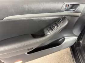 Toyota Avensis (2008) thumbnail 12