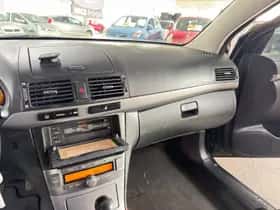Toyota Avensis (2008) thumbnail 20
