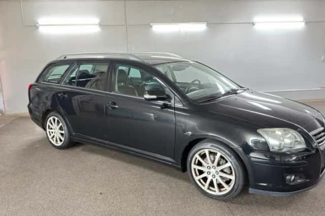 Toyota Avensis (2008) thumbnail 3
