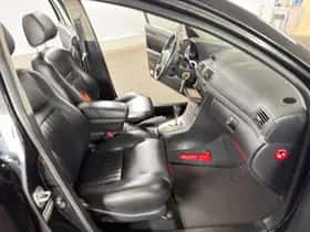 Toyota Avensis (2008) thumbnail 23