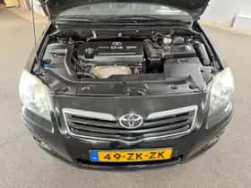 Toyota Avensis (2008) thumbnail 9