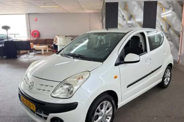Nissan Pixo (2010) thumbnail 1