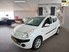 Nissan Pixo (2010) thumbnail 2