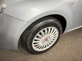 Fiat Grande Punto (2008) thumbnail 11