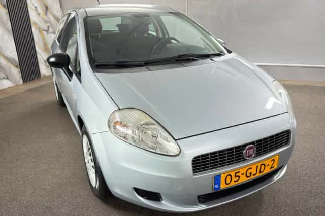 Fiat Grande Punto (2008) thumbnail 4