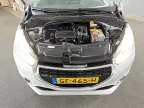 Peugeot 208 (2015) thumbnail 11
