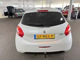 Peugeot 208 (2015) thumbnail 5