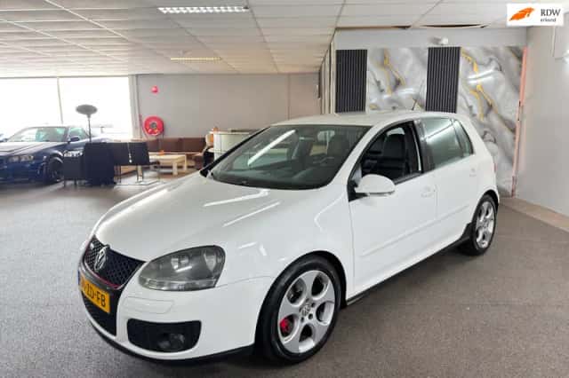 Volkswagen Golf (2008) thumbnail 2