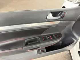 Volkswagen Golf (2008) thumbnail 13