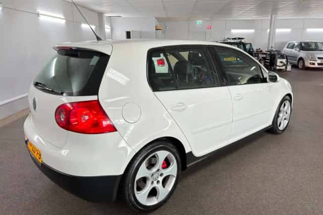 Volkswagen Golf (2008) thumbnail 5