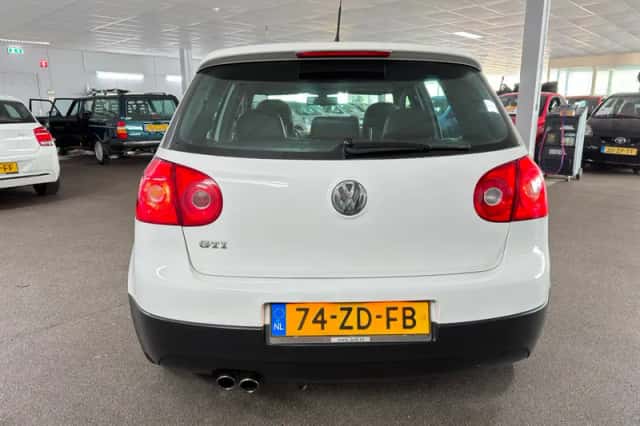 Volkswagen Golf (2008) thumbnail 6