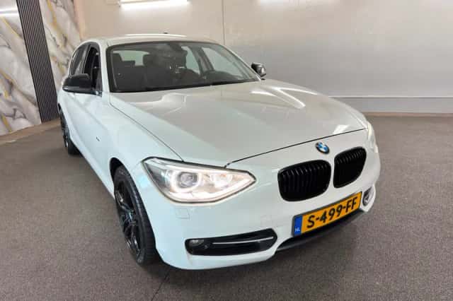 BMW 1-Serie (2011) thumbnail 4