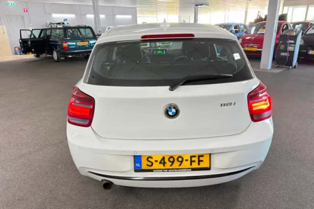 BMW 1-Serie (2011) thumbnail 6