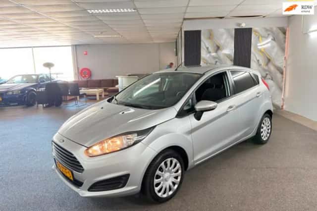 Ford Fiesta (2013) thumbnail 1