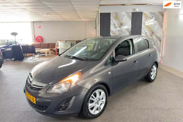 Opel Corsa (2014) thumbnail 2
