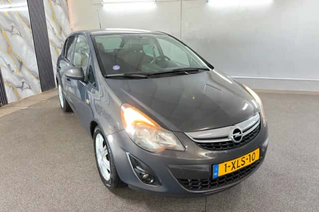 Opel Corsa (2014) thumbnail 4