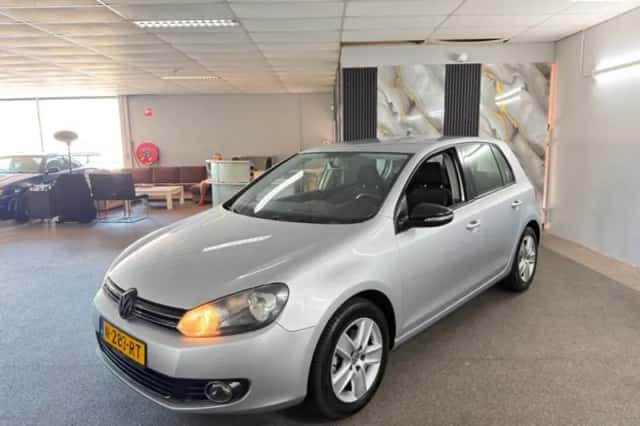 Volkswagen Golf (2009) thumbnail 1