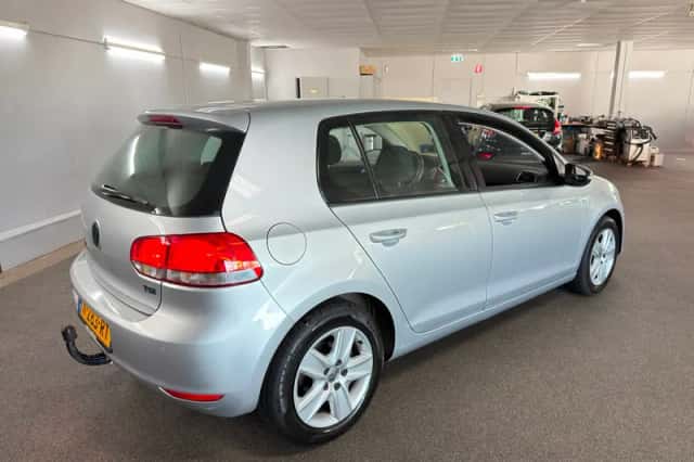 Volkswagen Golf (2009) thumbnail 5