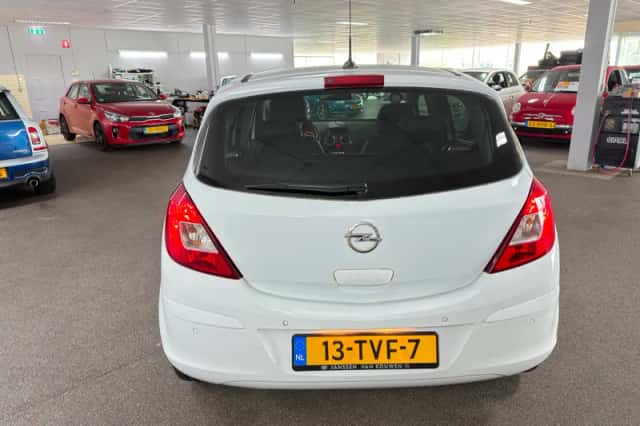 Opel Corsa (2012) thumbnail 6
