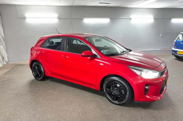 Kia Rio (2018) thumbnail 3
