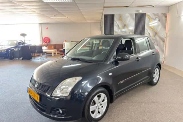 Suzuki Swift (2009) thumbnail 1