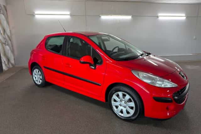 Peugeot 207 (2007) thumbnail 3