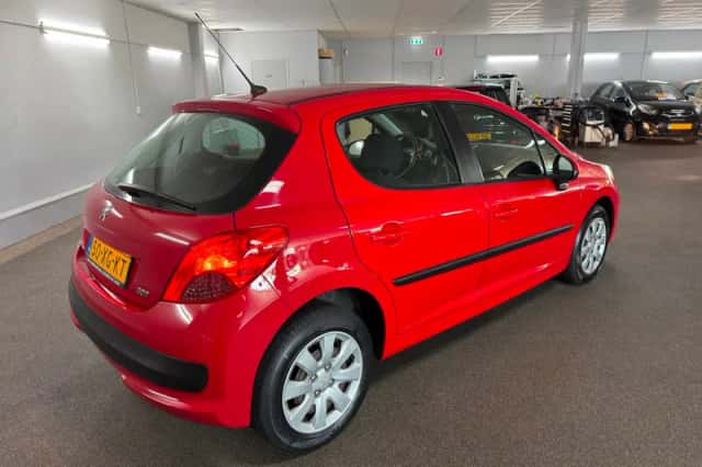 Peugeot 207 (2007) thumbnail 5