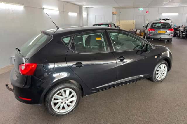 SEAT Ibiza (2013) thumbnail 5