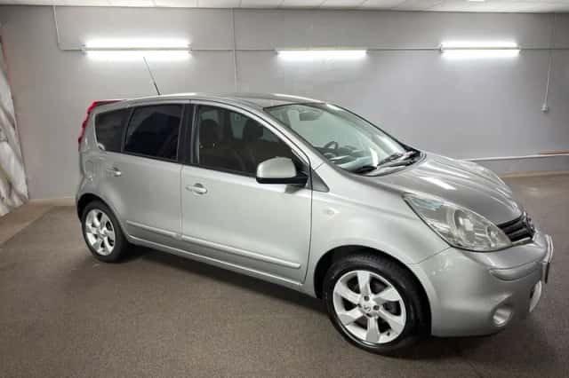 Nissan Note (2009) thumbnail 3