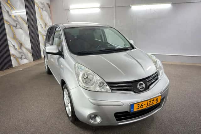 Nissan Note (2009) thumbnail 4