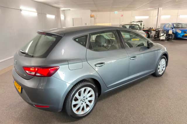 SEAT Leon (2013) thumbnail 5