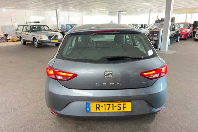 SEAT Leon (2013) thumbnail 6