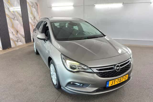 Opel Astra Sports Tourer (2016) thumbnail 4