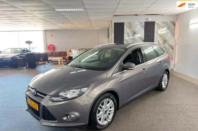 Ford Focus (2013) thumbnail 1