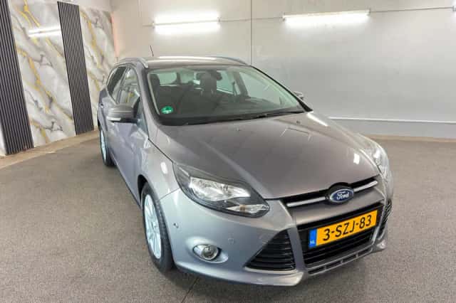 Ford Focus (2013) thumbnail 4