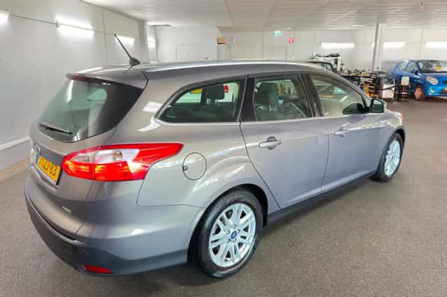 Ford Focus (2013) thumbnail 5