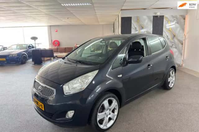 Kia Venga (2010) thumbnail 1