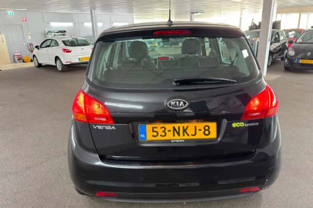 Kia Venga (2010) thumbnail 6