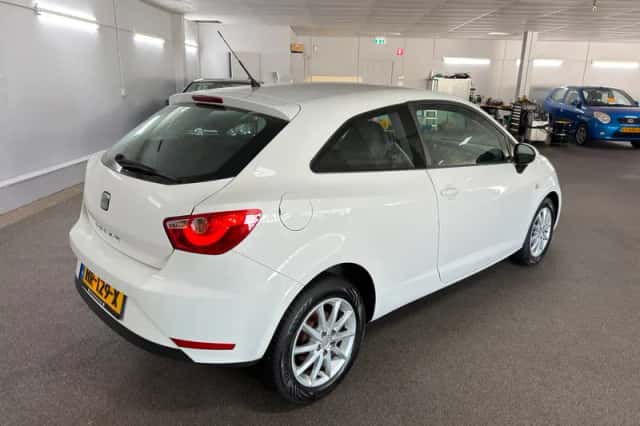 SEAT Ibiza (2013) thumbnail 5