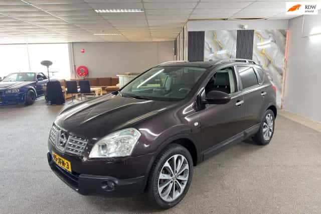 Nissan Qashqai (2009) thumbnail 2
