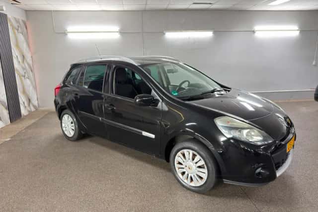Renault Clio (2012) thumbnail 3