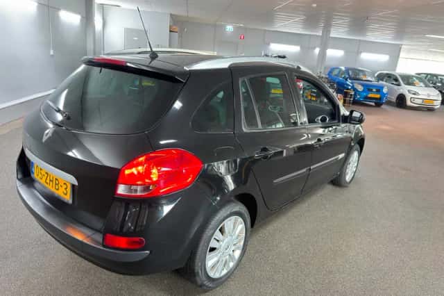 Renault Clio (2012) thumbnail 5