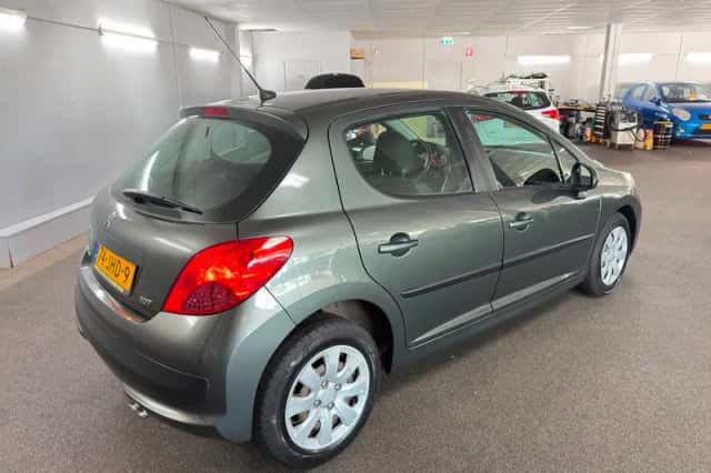 Peugeot 207 (2009) thumbnail 5