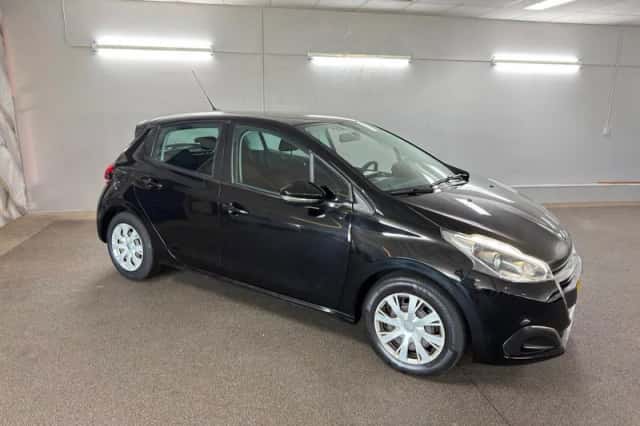 Peugeot 208 (2017) thumbnail 3