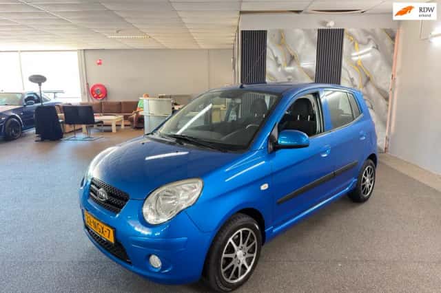 Kia Picanto (2010) thumbnail 2