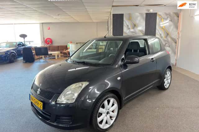 Suzuki Swift (2008) thumbnail 2