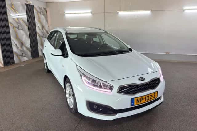 Kia Cee'd (2017) thumbnail 4