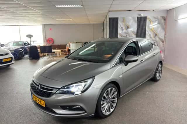 Opel Astra (2016) thumbnail 1