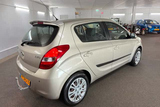Hyundai i20 (2011) thumbnail 4
